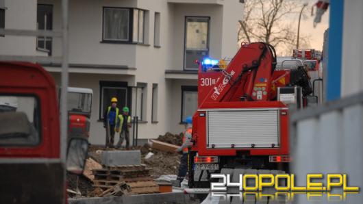 Aleja Solidarności:Pracownik budowy wpadł do szybu windy. 