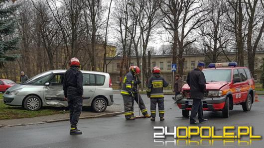 Kolizja brzeskich strażaków. Kobieta nie ustąpiła pierwszeństwa przejazdu