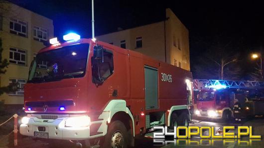 Pożar ocieplenia budynku w Szkole Podstawowej nr 20 w Opolu