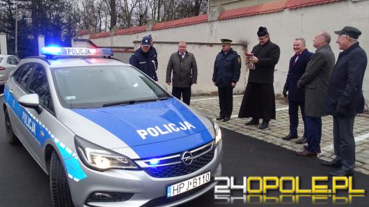 Nowy radiowóz dla policjantów z Brzegu