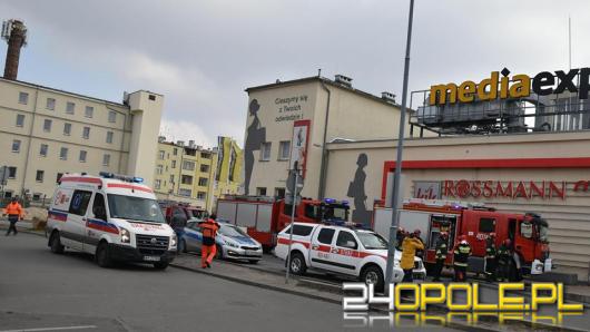 Ewakuacja centrum handlowego w Brzegu, do szpitala trafiło 9 osób