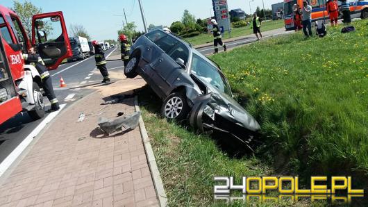 Wypadek w Rudnikach, 4 osoby ranne, w tym dwójka dzieci