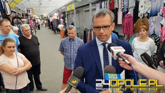 Krzysztof Drynda w trosce o los kupców z Targowiska Centrum żąda przedłużenia umów
