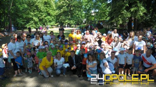 Blisko 300 przedszkolaków przebiegło przez Park Nadodrzański w Opolu