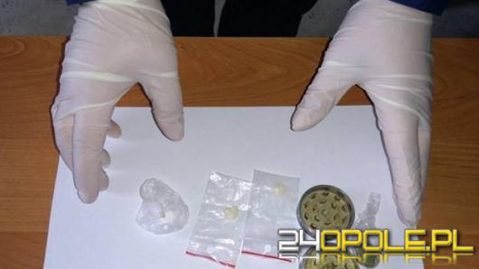 22-latek złapany z amfetaminą i marihuaną