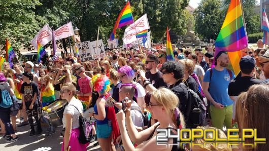 Pierwszy Marsz Równości w Opolu. Nie obeszło się bez kontrmanifestacji