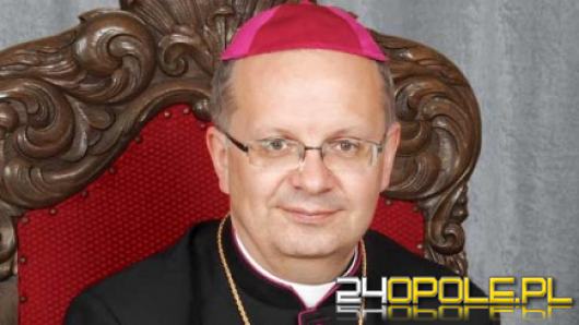 Sześciu kapłanów diecezji opolskiej wykorzystywało seksualnie dzieci - list biskupa Czai