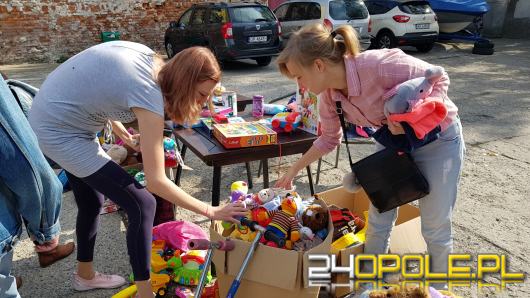 Złodzieje okradli i podpalili kiosk pani Sabiny. Opolanie tłumnie pomagają 