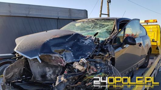 Zderzenie citroena z tirem w Chrząstowicach. Jedna osoba ranna