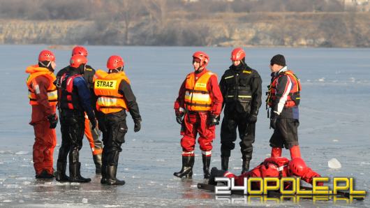 Strażacy apelują: Wchodzenie na lód jest ZAWSZE niebezpieczne
