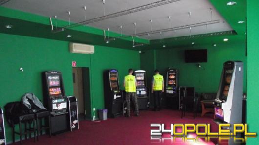 Dwa salony gier i 9 nielegalnych automatów zlikwidowali funkcjonariusze KAS