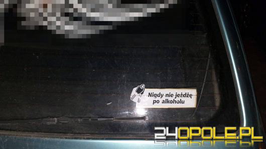 Naklejka na szybie, brak prawa jazdy i promile