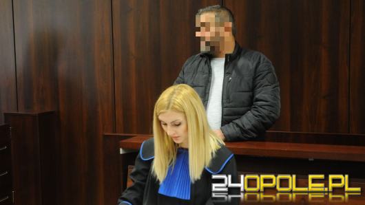 Prokuratura oskarża Tomasza K. o handel ludźmi. Ruszył proces przed sądem