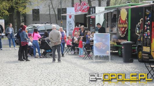 Na parkingu pod NCPP zjechały się food trucki. Do wygrania 5 voucherów !Wyniki