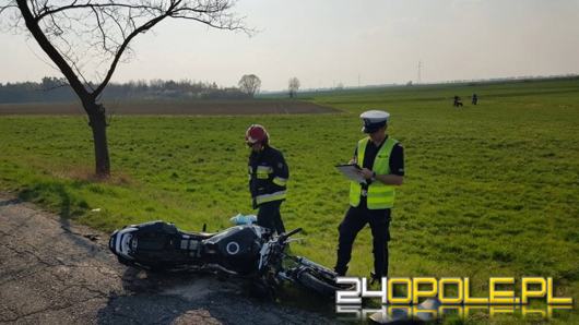Nieprzytomny motocyklista po wypadku w Kujakowicach Górnych. Wezwano śmigłowiec LPR