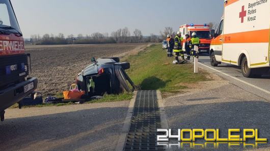 Prudnicki policjant na urlopie pomógł poszkodowanym w wypadku