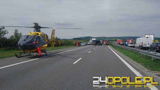 Samochód dostawczy zderzył się z tirem na A4