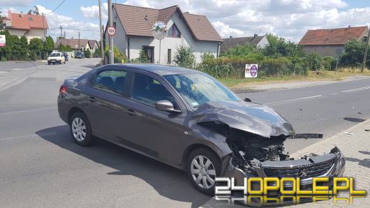 Jedna osoba została ranna w zderzeniu pojazdów na skrzyżowaniu Prószkowskiej z Odrodzenia