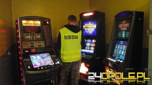 Funkcjonariusze KAS zlikwidowali 18 nielegalnych automatów do gier