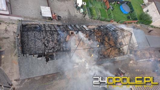 Pożar budynku inwentarskiego w Suchodańcu. Udało się uratować bydło 