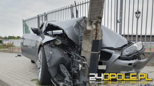 Poranny rajd nietrzeźwego kierowcy BMW zakończył się na latarni