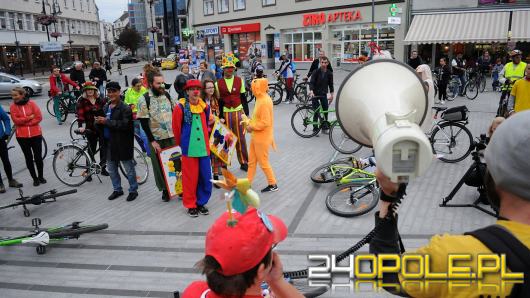 Kolorowa masa krytyczna przejechała ulicami Opola