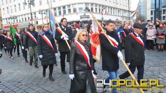 Opolanie tłumnie na Placu Wolności świętują 101 rocznicę odzyskania Niepodległości