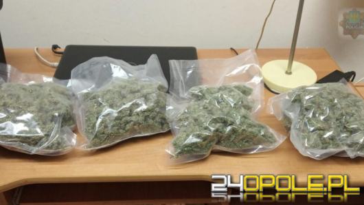 Wracał do domu, w walizce miał ponad kilogram narkotyków