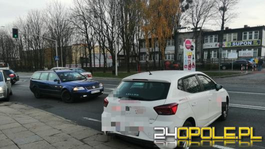 Auto bez kierowcy zablokowało ruch drogowy 