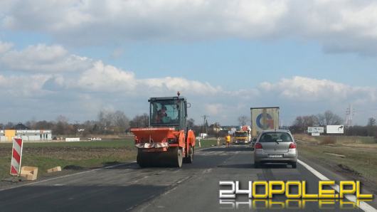  Drogowcy łatają dziury i zabezpieczają się na zimę