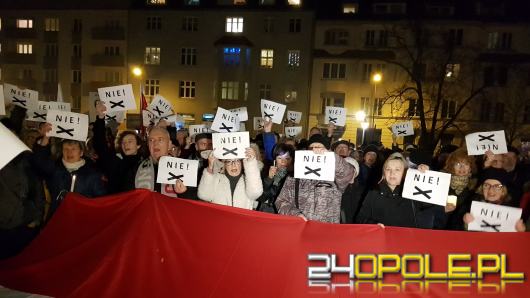 Ponad 1000 osób protestowało w obronie wolnych sądów