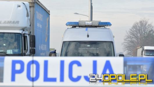 Policjanci zatrzymali kolejne samochody z cofniętymi licznikami