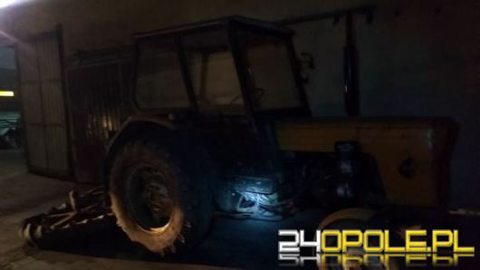 42- latek ukradł traktor, żeby pojechać po alkohol