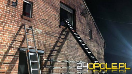 Szóstka dzieci uwięziona w płonącym budynku w Żędowicach. Zatrzymano podpalacza