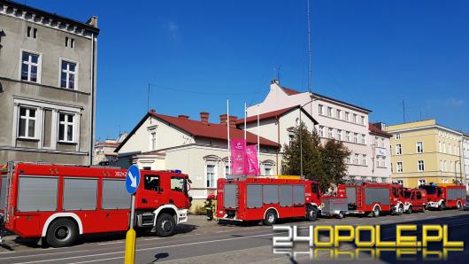 Listonosz przyniósł podejrzaną przesyłkę. Wezwano grupę chemiczną