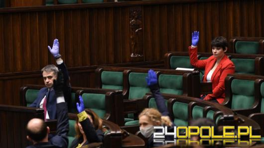 Andrzej Duda podpisał pakiet ustaw składających się na tarczę antykryzysową. Bez poprawek Senatu