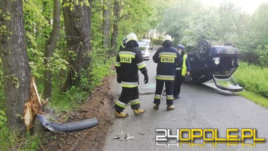 Wypadek w powiecie nyskim. W pojeździe nie zastano kierowcy 