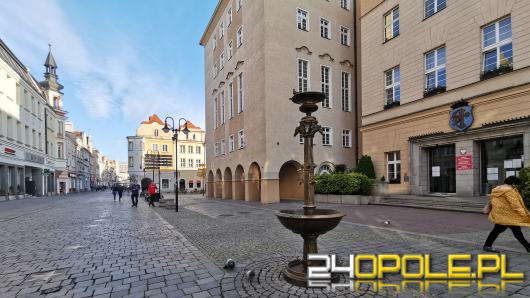 Replika końskiego poidła wróciła na rynek. Niedługo zostanie uruchomiona 