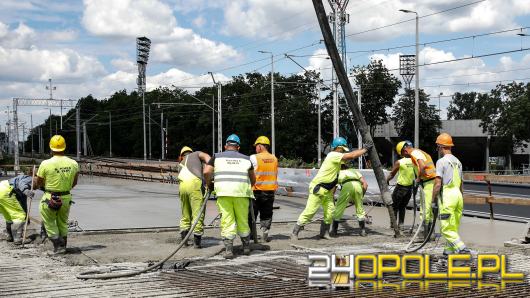 Kolejny etap prac na skrzyżowaniu przy ul. Oleskiej