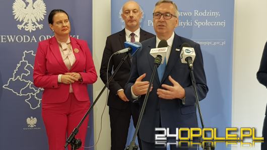 Minister Rodziny Pracy i Polityki Społecznej podsumował w Ujeździe rządowe projekty wsparcia 