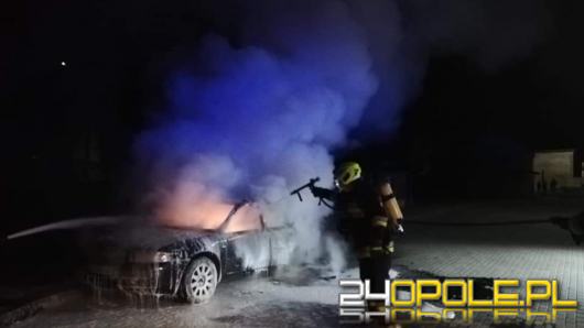 Pożar samochodu osobowego na ulicy Kościuszki w Brzegu