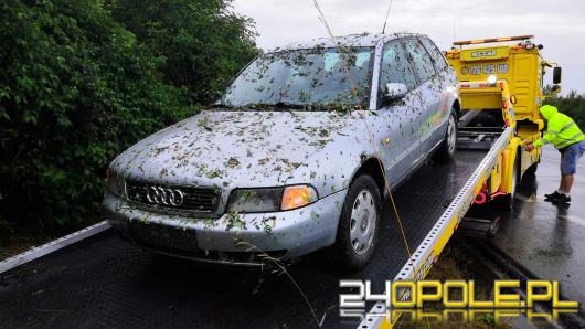 Ciężarówka "pchała" Audi kilkaset metrów po obwodnicy. Poszukiwany sprawca wypadku