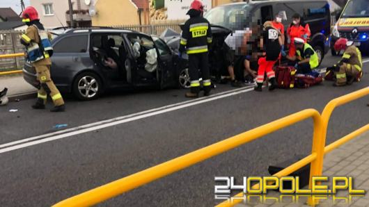 Zderzenie dwóch samochodów w Źlinicach. 4 osoby ranne
