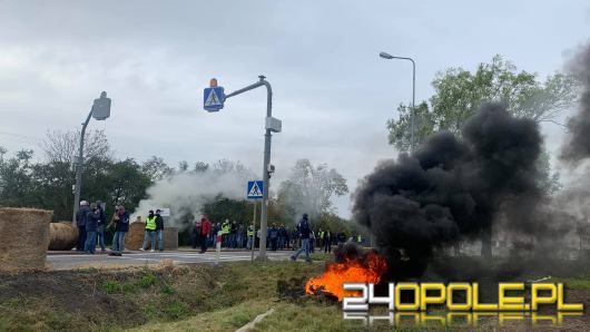 Rolnicy znów w proteście blokują ulice. "Stanie cała Polska"