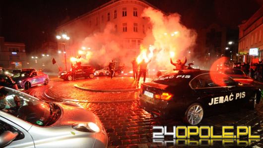 Jedni pojechali do Warszawy, inni protestują na ulicach miast. Kolejny dzień protestów w Opolu