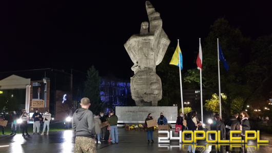 Kolejny dzień protestów w Opolu. Posypały się mandaty i pouczenia