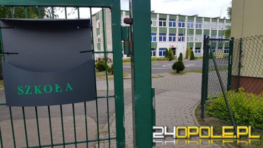 Nauczyciele z zastrzykiem gotówki do zdalnego nauczania. Uczniowie bez wsparcia