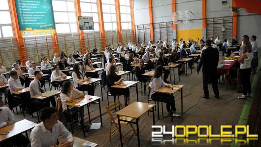 Łatwiejsza matura i egzamin ósmoklasisty. Mniej lektur, mniej zadań, bez części rozszerzonej