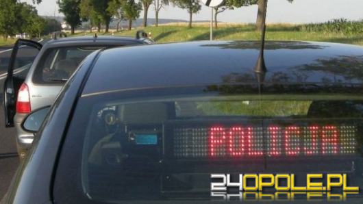 Bez uprawnień, badań technicznych, przekroczył prędkość o ponad 70 km/h