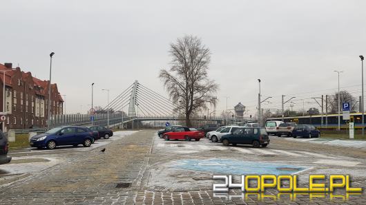 Można za darmo parkować przy Dworcu Głównym w Opolu - do czasu